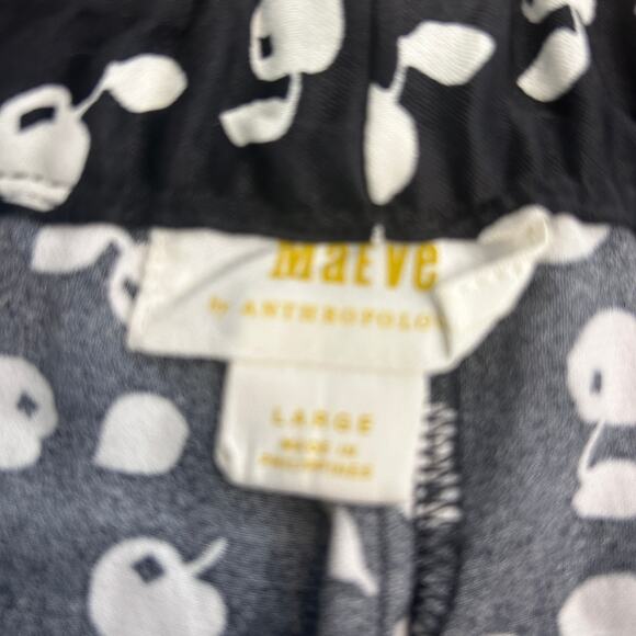 Maeve Anthropologie Black and Ivory Cherry Pattern Shorts Womens Size Large - Picture 3 of 5